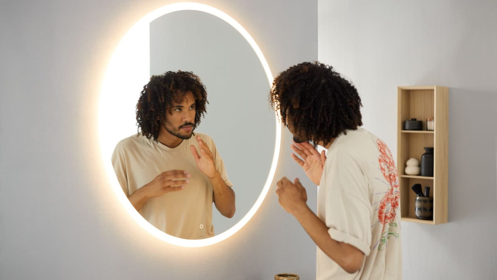 Дзеркало Option круглої форми 90 см (© Geberit) Дзеркало Option круглої форми 90 см (© Geberit)